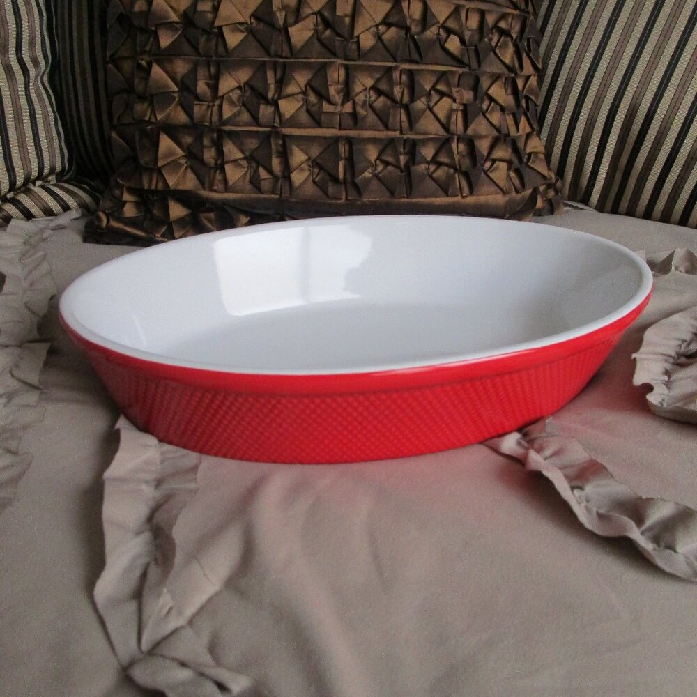 BIA oval baking dish